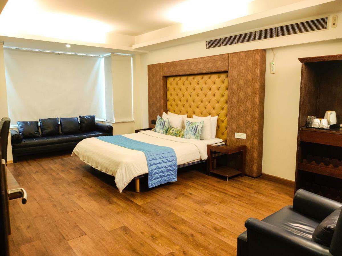 ניו דלהי Virohaa Hotel מראה חיצוני תמונה